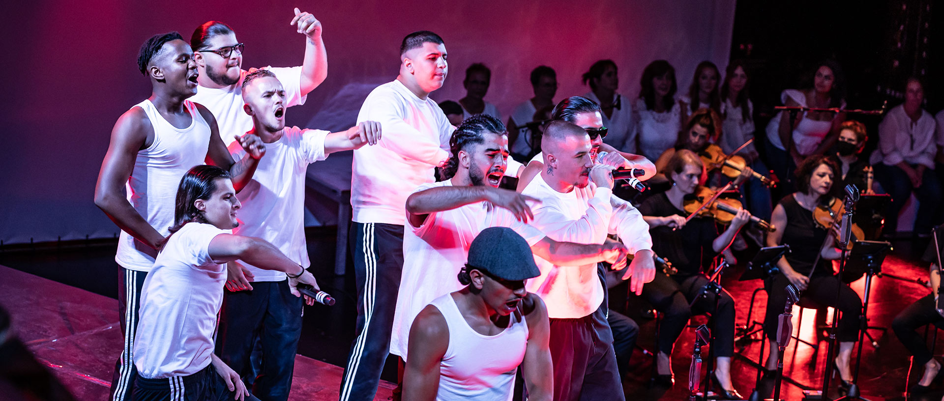 Junge Insassen der Theatergruppe Adelsheim